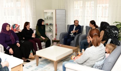 Edebali Yıldırım'ı Kapı Kapı Dolaşıyor