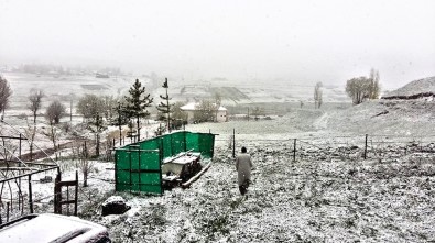 Erzurum'da Mayıs ayında kar yağdı