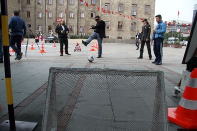 Gözlüğü Takanlar Bir Türlü Kaleyi Tutturamadı