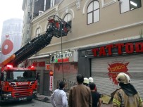 İSTİKLAL CADDESİ - İstiklal Caddesi'nde Korkutan Yangın