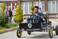 Öğrenciler Hurdalardan İki Bin Liraya Otomobil Yaptı