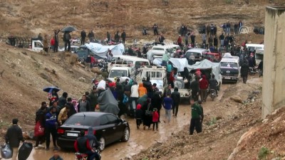 Suriye'deki Kuzey Humus'tan Tahliyeler Başladı