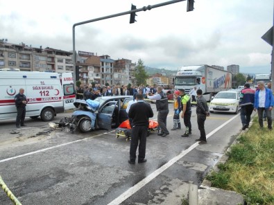 Trabzon'da Trafik Kazası Açıklaması 1 Ölü, 1 Yaralı