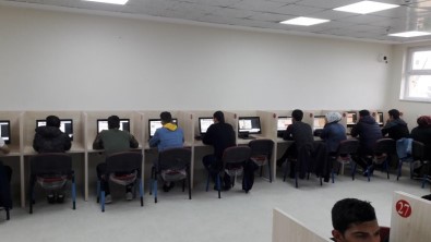 Yalova'da 'E-Sınav Merkezi' Açıldı
