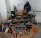 KAR MASKESİ - Kar Maskeli Oto Teybi Hırsızları Yakalandı