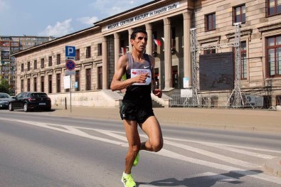 Para Ödülü Verilmeyen Şampiyon, Kürsüye Çıkmadı