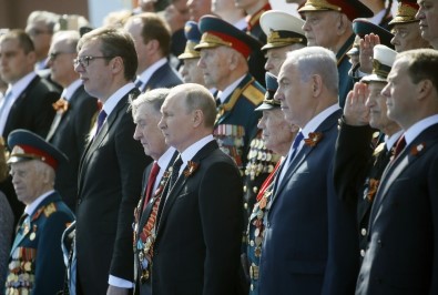 Rusya'dan Zafer Bayramı'nda gövde gösterisi
