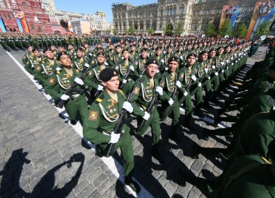 Rusya 'Zafer Bayramı'nı Kutladı