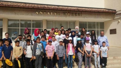 Simavlı Öğrenciler Antalya'yı Gezdi