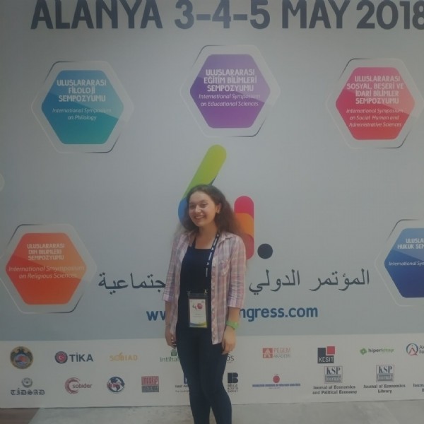 Lise öğrencisi Ayşe Nazlı Kayı Türkiye'nin gururu oldu!