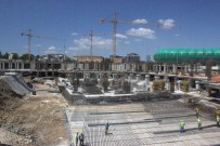 CELAL SÖNMEZ - Çavuşoğlu, Günde 15 Bin Kişiye Hizmet Verecek Olan Hastanenin Yapım Çalışmalarını İnceledi