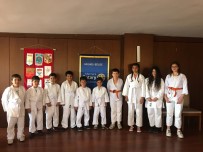 ÇENGELKÖY - Dünya Uyuşturucuyla Mücadele Eden Sporcular Federasyonu'ndan Okullara Malzeme Yardımı