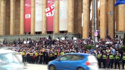 Gürcistan'da Hükümet Karşıtı Protesto