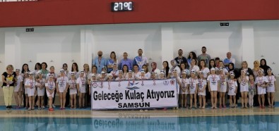 Samsun'da Bu Sezon 16 Bin Öğrenci Yüzme Öğrendi