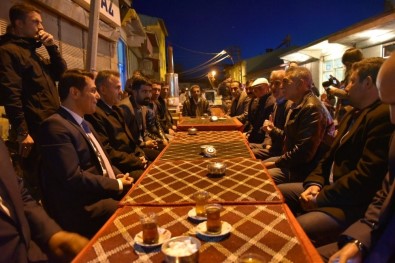 Vali Elban Diyadin'de Vatandaşlarla İftar Yaptı