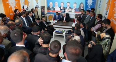 AK Parti Karaçoban'a Çıkarma Yaptı