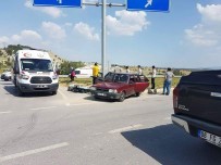 ESKIGEDIZ - Gediz'de Trafik Kazası Açıklaması 5 Yaralı