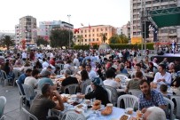 EGE BÖLGESI - Kütahyalılardan Bornova Meydanı'nda İftar