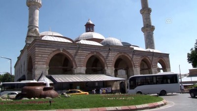 Edirne'de Kabe'den Bir İz Açıklaması Rükn-Ü Yemani