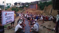 İFTAR YEMEĞİ - Harçlıklarıyla 400 Arakanlıya İftar Verdiler