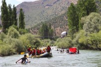 RAFTİNG HEYECANI - Kato Dağı Eteklerinde 'Petting' Rafting Festivali