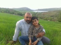 Seçmen Kağıdını Vermediğini İddia Ettiği Muhtarı Vurdu