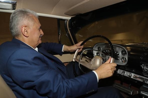 Başbakan Binali Yıldırım açılışı böyle yaptı... İki şehir arası 15 dakikaya düşecek