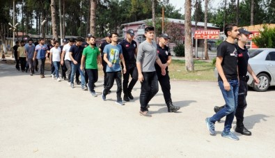 Adana'da FETÖ'ye Yönelik Operasyonda Gözaltına Alınan 12 Kişi Adliyeye Sevk Edildi