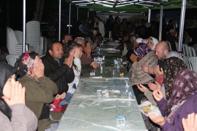 Çivril'de İftar Sofları 3 Mahallede Daha Kuruldu