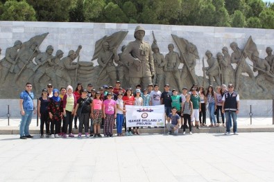 İzmirli Öğrenciler Eskişehir Ve Çanakkale'yi Gezdi
