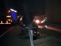 Kontrolden Çıkan Otomobil Bariyerlere Çarptı Açıklaması 1 Yaralı