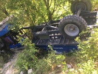 Kontrolden Çıkan Traktör Takla Attı Açıklaması 1 Ölü, 3 Yaralı