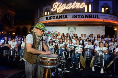 Okay Temiz'in Öğrencilerinden Coşkulu Konser