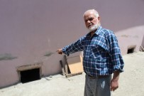 (Özel) Sokağa Yayılan Koku Ekipleri Harekete Geçirdi