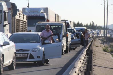 TEM'de 5 Araç Birbirine Girdi, 10 Kilometre Kuyruk Oluştu