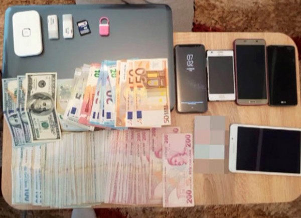 FETÖ'cü 'abla'ların yataklarının üstünde...