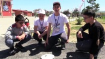 ROBOT - Alternatif enerjiyi 'robot cırcır böceği' ile anlatıyorlar