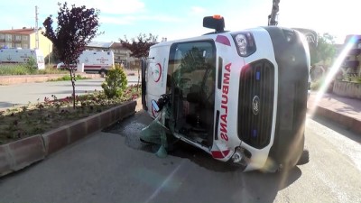 Amasya'da Ambulansla Otomobil Çarpıştı Açıklaması 4 Yaralı