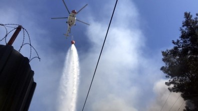 Ayazağa'da Fabrikada Yangını Sürüyor