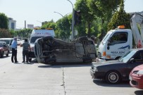 ADNAN MENDERES ÜNIVERSITESI - Aydın'da Trafik Kazası; 3 Yaralı