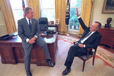 Baba Bush 94'Üncü Yaş Gününü Evinde Kutladı