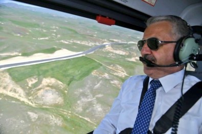 Bakan Aslan, Erzurum'un Karayolu Ağını Helikopterden İnceledi