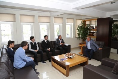 Dünya Birincilerinden Başkan Özkan'a Ziyaret