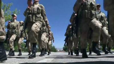 Geleceğin Kahraman Kadın Jandarmalarını Onlar Yetiştiriyor