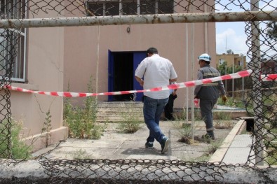 Girdikleri Trafoda Akıma Kapıldılar