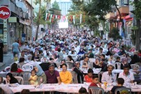 ATİLA AYDINER - Bayrampaşa'da 100 Bin Komşu İftarda Buluştu