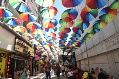 Çorlu'da 'Şemsiye Sokak' Uygulaması