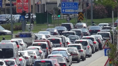 Kuzey Ege'de Bayramda Trafik Yoğunluğu