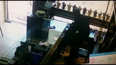 Mersin'deki Kuyumcu Soygunu Güvenlik Kamerasında