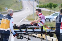 NUMUNE HASTANESİ - Sivas'ta Trafik Kazası Açıklaması 2 Yaralı